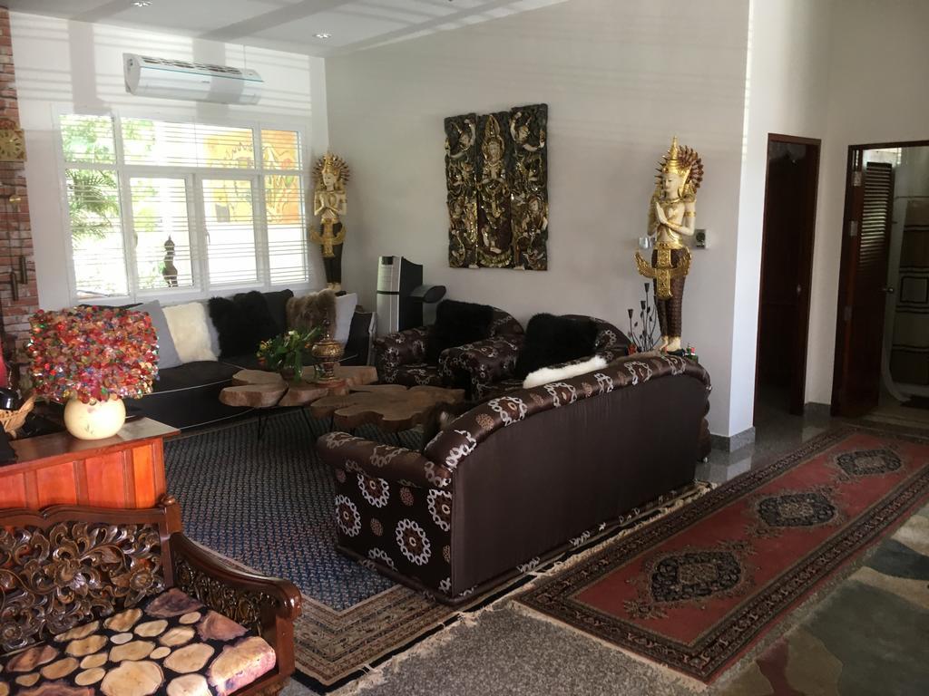 Homestay568 Roi Et Buitenkant foto